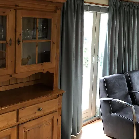 Snug Holiday In With Terrace הושורסט